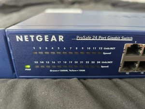 Netgear ProSafe JGS524 v2 24-Port Gigabit Switch With Brackets - Zdjęcie 1 z 8