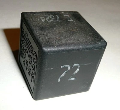 Volkswagen VW Golf MK3 1994 - Relay - 191 955 529 - Изображение 1 из 3