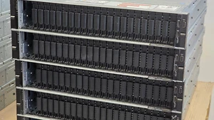 DELL R740xd 2x Gold 6152 22Core 2,1GHz 128Go RAM 24SFF/4SFF HDD H740p RAID 2PSU - Photo 1/5