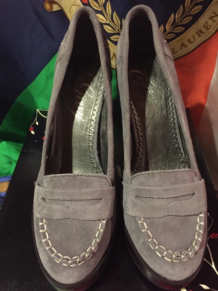 Sexy y Hermosa ENVY Penny Gamuza Plataforma Bomba - Gris Claro - Talla 8.5 Nueva con Etiquetas Foto 1 de 4