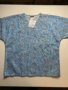 Simply Basic Unisex Scrub Top Light Blue With Abstract Design Size Medium - Picture 1 of 6