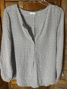 Joie M 40” Around L 29” A 23” 100% Silk V-neck Blouse Long Sleeve Semi Sheer Lux - Picture 1 of 7