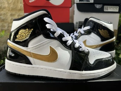 Talla 10.5 - Jordan 1 Mid SE Patente Negro Dorado Foto 1 de 4