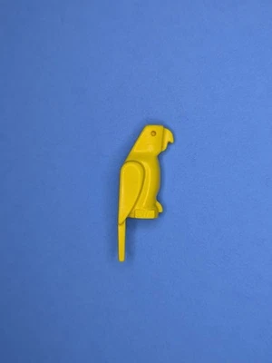 LEGO Animals: Yellow Parrot – Vintage Rare Castle Minifigure (Retired Color) - Image 1 of 4