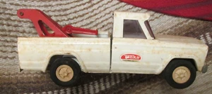 vintage tin Tonka tow truck 9" long hard rubber tires toys Jeep - Picture 1 of 5