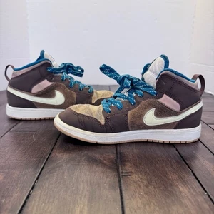 Nike GS Air Jordan 1 Mid SE Cacao Wow Ale Brown / Green 2.5 Youth EUC DZ6338-200 - Picture 1 of 7