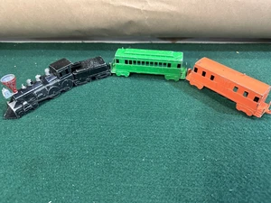 Vintage Midgetoy Diecast Metal 4 pc Train Set Rockford ILL Engine and 3 cars - Picture 1 of 9