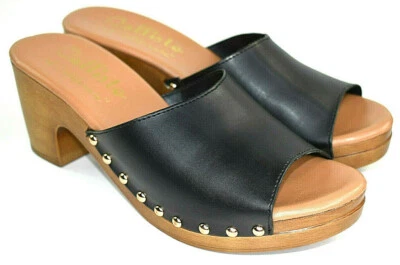 Sandálias femininas tamanho 8 Callisto Of California pretas cravejadas  - Imagem 1 de 4