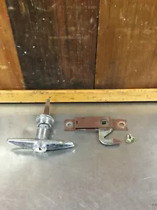 Triumph TR4 • Original Trunk Latch + Handle, No Key. Used. KT1115 - Bild 1 von 9