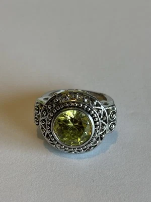 Кольцо-солитер Parklane Sizzling Lime зеленое фианит серебристое размер 6 - Изображение 1 из 4