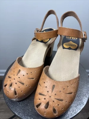 Swedish Hasbeens Toffel Tan Sandal 39 Lacy Closed Toe Platforms Cognac Leather - Image 1 of 4