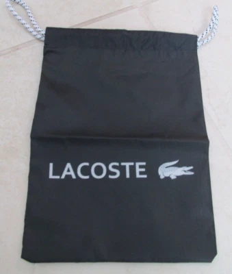 NUEVO Bolso pequeño con cordón con logotipo de Lacoste azul marino poliéster ideal para viajar Foto 1 de 3