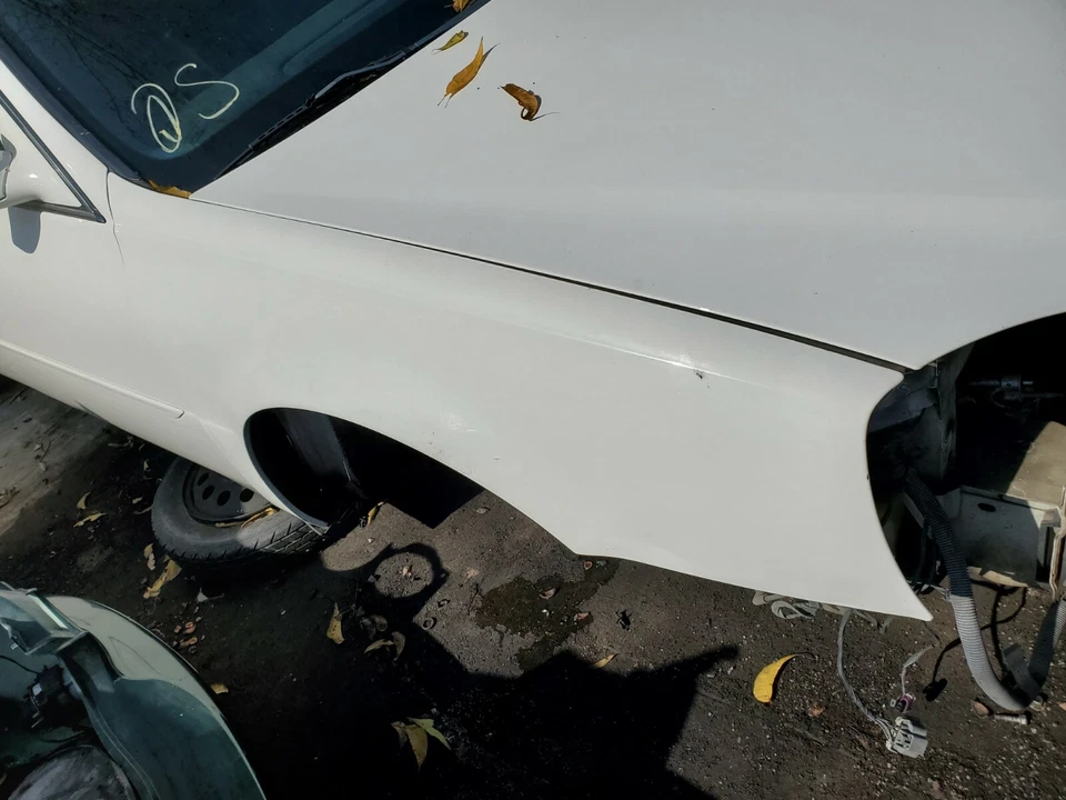 2000 2001 2002 2003 2004 2005 CADILLAC DEVILLE ПРАВЫЙ ПАССАЖИР КРЫЛО БЕЛЫЙ - Изображение 1 из 1