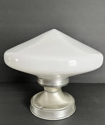 Lámpara de techo platillo volador atómica Art Deco de la era espacial antigua/de colección de 1920 Foto 1 de 4