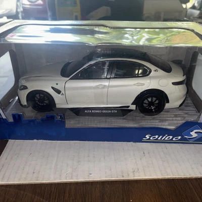 SOLIDO 2022 Alfa Romeo Giulia GTA Blanco Escala 1/18 Nuevo Caja Abierta Foto 1 de 4