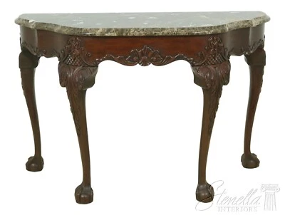 56674EC: HENKEL HARRIS Mesa consola de caoba con pie de garra superior de mármol Foto 1 de 4