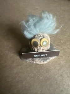 VINTAGE. "Sex Nut" WALNUT DESK /DECOR FIGURINE MADE OF 100% WALNUT SHELLS - Picture 1 of 5