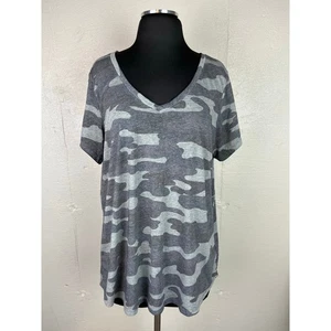 Lucky Brand Women’s Gray Camouflage V Neck Shirt T Shirt Size 1X Short Sleeve - Picture 1 of 9