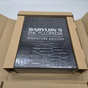 Babylon 5 Encyclopedia Signature Edition 2 Volume Full Color NEW In Shrink-Wrap - Bild 1 von 4