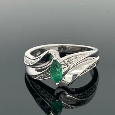 RING  GR.17 (CA.53) 925/-SILBER MIT SMARAGD & DIAMANTEN SCHMUCKJAGD - Bild 1 von 3