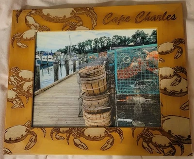 Imagen del muelle de Cape Charles con marco grabado Lazer Foto 1 de 2