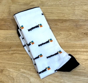 Calcetines Microsoft Anywhere 365 Logo Nuevo Novedad Empleado Swag Corporate Tech Med - Imagen 1 de 6