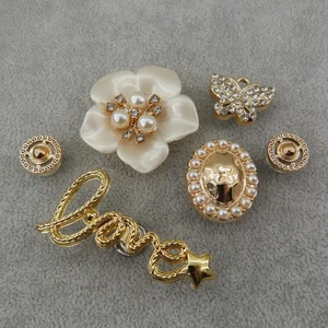 PEARL & GOLD BLING Shoe Charms for Shoes Wristbands Set of 6 Designer Luxury Lot - Picture 1 of 6