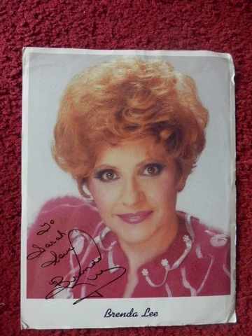 BRENDA LEE SINGER AUTOGRAPHED PHOTO Cover