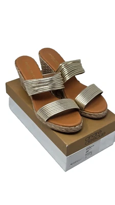 Sandalia de cuña Andr'e Assous para mujer Amy platino talla 11 Foto 1 de 4