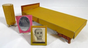 1962 Barbie Dreamhouse Furniture Pieces Bed Lamp Mirror Ken's Picture - Picture 1 of 12
