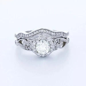 Juego de anillos de compromiso halo oro blanco de 18 quilates diamante redondo cultivado en laboratorio H VS2 - Imagen 1 de 5