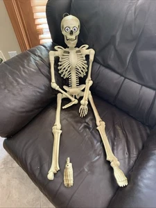 Gemmy Wisecrack Jack 2005 Joke Telling Hanging Halloween Skeleton Poseable Read - Picture 1 of 6