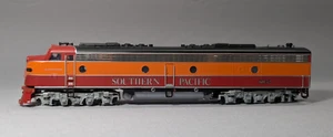 HO scale Proto 2000 SOUTHERN PACIFIC E8A diesel locomotive read - Picture 1 of 11