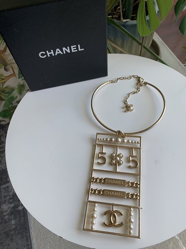 Collana chocker rettangolare Chanel nuova con scatola grande CC e perle