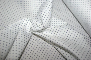 1.8m Remnant - Light Weight Cotton Fabric with Dainty Blue Floral Detail - Picture 1 of 4