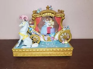 RARO musical Disney Cenerentola globo di neve giro carrozza "Un sogno è un desiderio" LEGGI - Foto 1 di 24