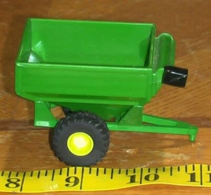 1/64 Ertl John Deere Farm Wagon Grain Cart W/ Auger Plastic Body toy tractor - Picture 1 of 5