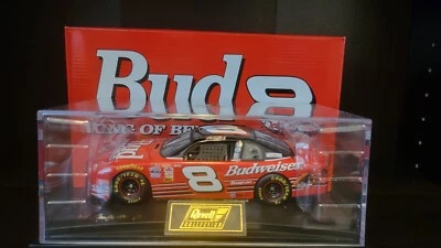 Revell Dale Earnhardt Jr. Bud King Of Beers Monte Carlo Edición Limitada  Foto 1 de 4