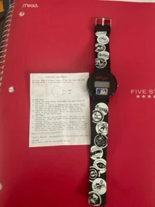 Reloj de plástico negro vintage Kellogg's MLB liga nacional de béisbol nuevo en caja - Imagen 1 de 2