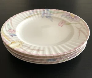 Four (4) Mikasa Petite Bone PINK MELODY L9810 Dinner Plate(s) 10 3/4" EXCELLENT - Picture 1 of 5