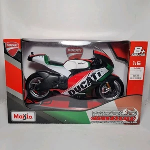 Maisto Ducati World Cycle Series Italy  1/6 Scale Motorcycle - Picture 1 of 6