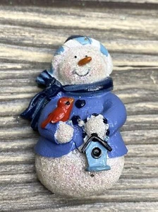 Vintage Pin Brooch Resin White Glittery Snowman Blue Coat Scarf Red Bird 2” - Picture 1 of 6