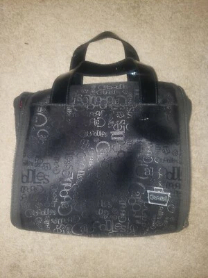 Bolsa de Maquillaje de Ducha Colgante Caboodles Viaje Negro y Rosa Champú con Cremallera  Foto 1 de 4