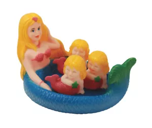 Schwimmende Badewanne Spielzeug Spielmacher Spielzeug Gummi Meerjungfrau Familie Badewanne Freunde 4er Set - Bild 1 von 1