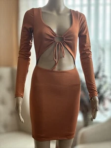 long sleeve mini dress w/front cut out for spring / summer - Picture 1 of 4