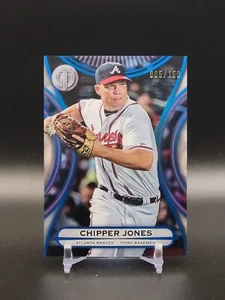 2025 Topps Tribute Chipper Jones Blue Parallel /150 Atlanta Braves - Foto 1 di 2