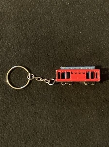 Llavero fundido a presión trolley tren caboose rojo teleférico de San Francisco - Imagen 1 de 13