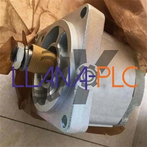 UNA NUEVA BOMBA DE ENGRANAJES REXROTH 0510725166 AZPG22-028RCB20MB - Imagen 1 de 5