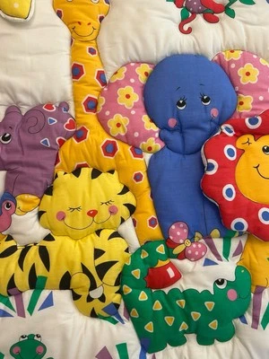 Edredón De Colección Cuna Acolchado Animales Rojo Calíope León Tigre Elefante 91 Foto 1 de 4