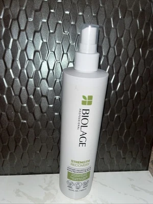 Biolage Strength Recovery Strength Spray reparador 13.5 fl.oz Foto 1 de 2